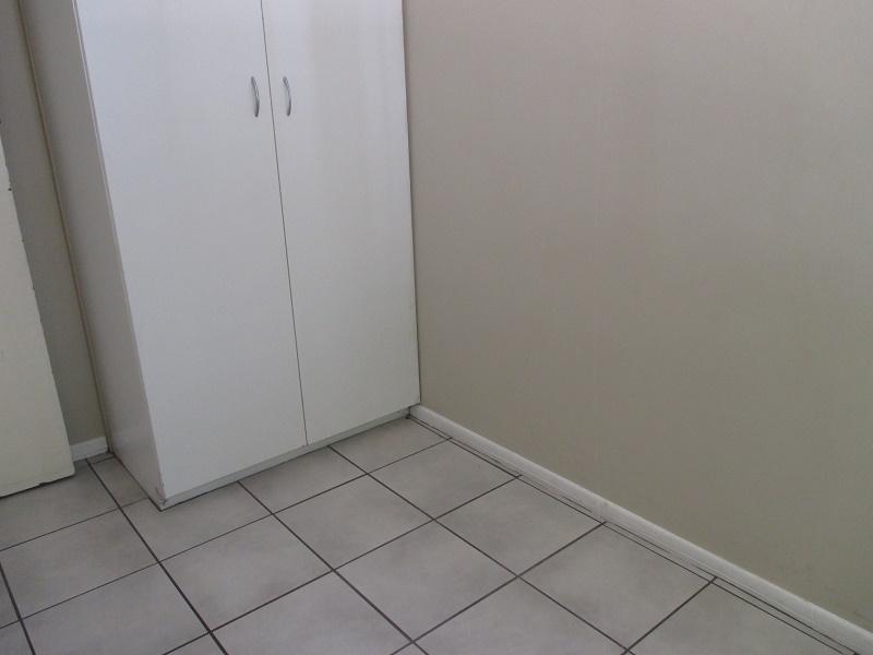 To Let 2 Bedroom Property for Rent in Paarl Western Cape